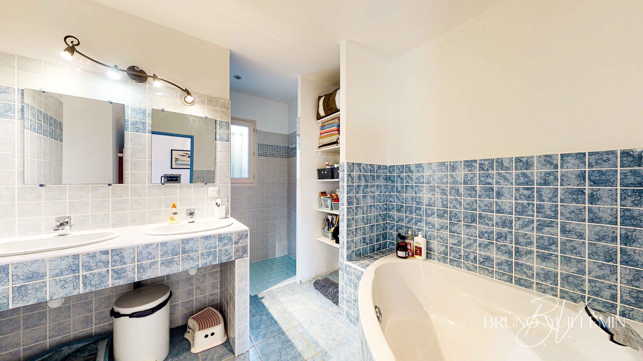 Photo of Bathroom in Caunes-Minervois