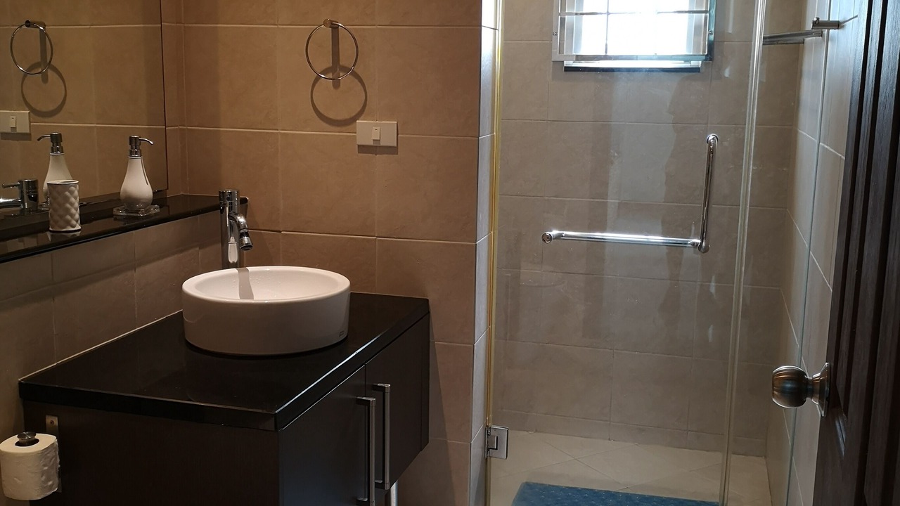 Photo of Bathroom in Takua Pa