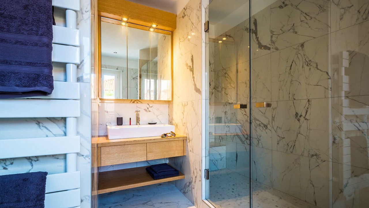 Photo of Bathroom in Biarritz City Centre