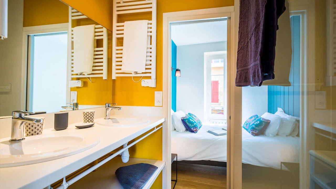 Photo of Bathroom in Biarritz City Centre