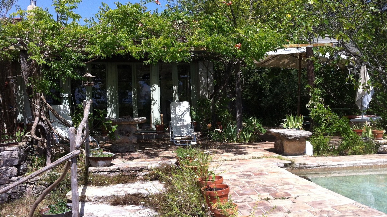 Photo of Patio Balcony in Entrecasteaux