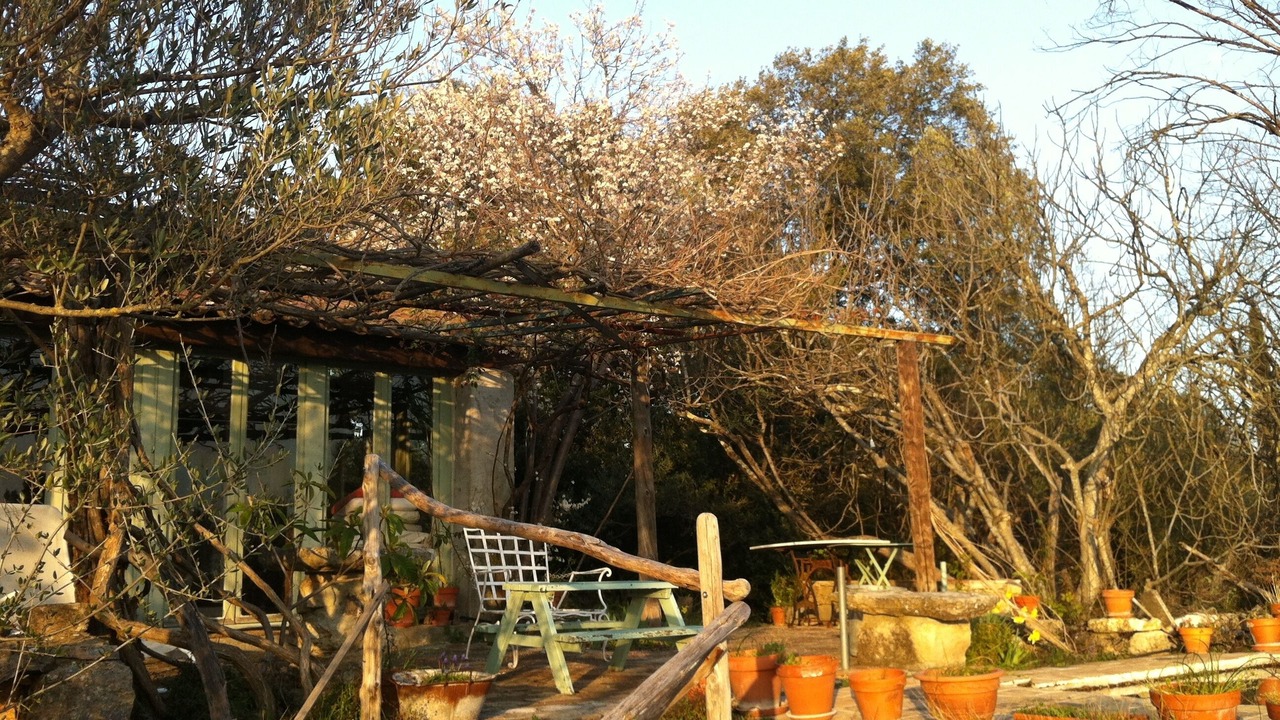 Photo of Patio Balcony in Entrecasteaux