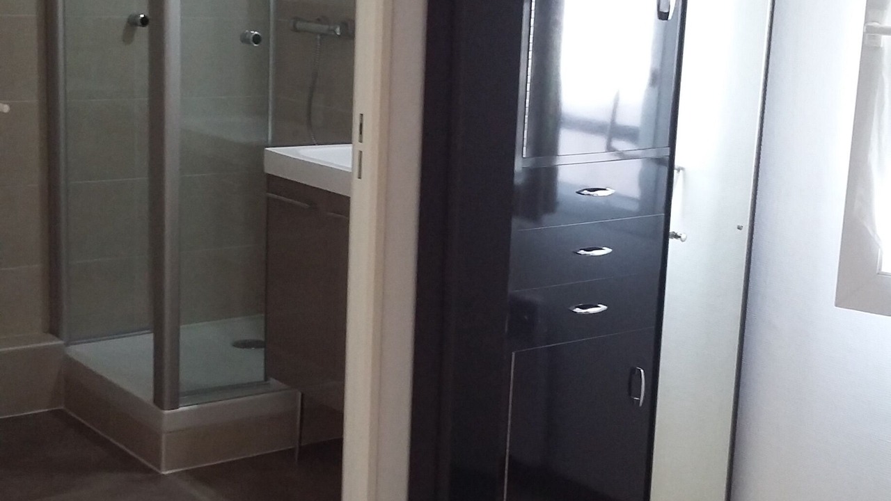 Photo of Bathroom in La Rochelle City Centre