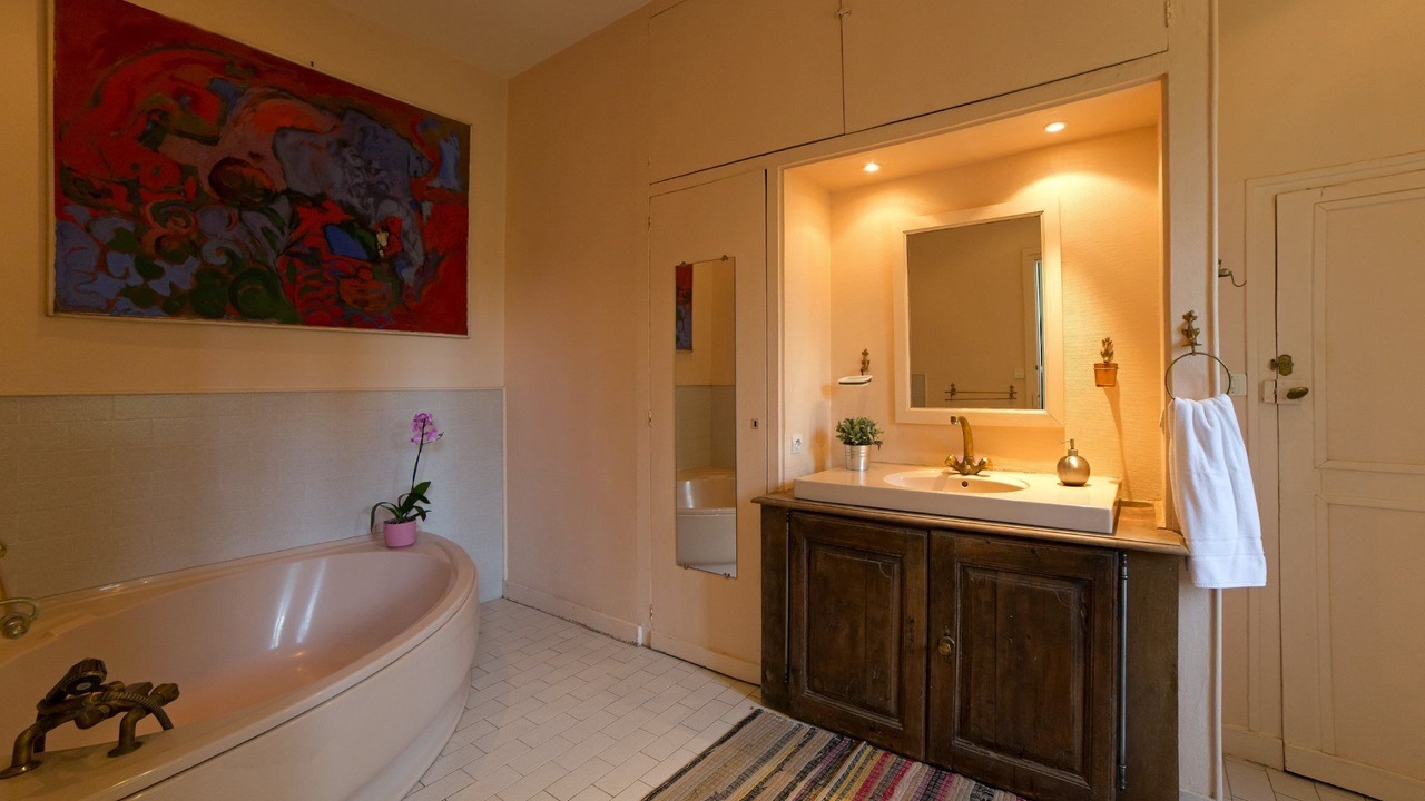 Photo of Bathroom in Plaigne