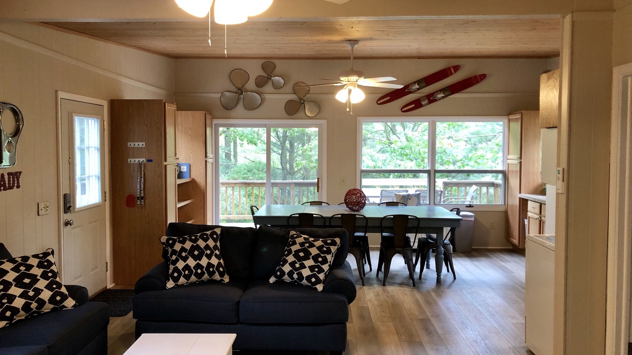 Photo of Livingroom in Silver Lake