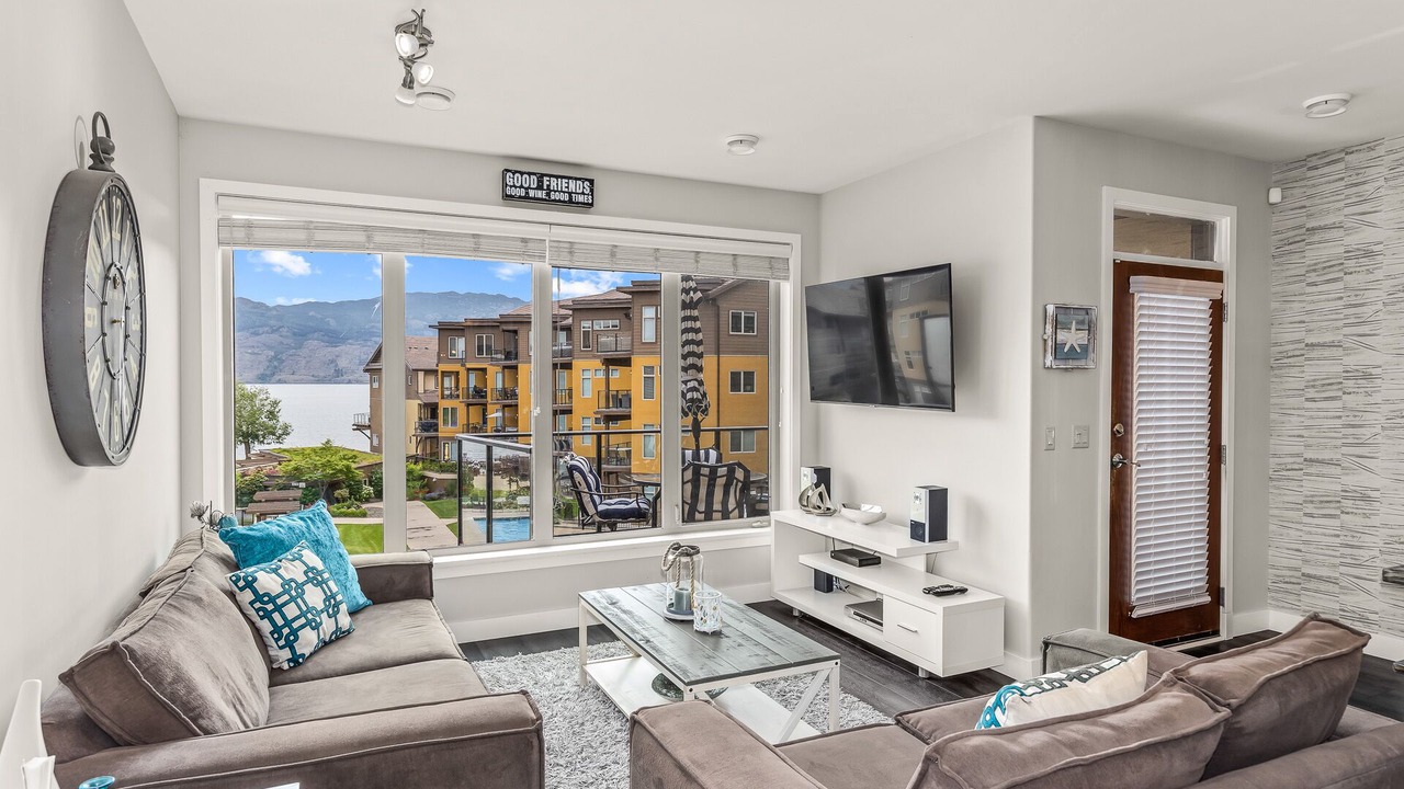 Photo of Livingroom in Westbank