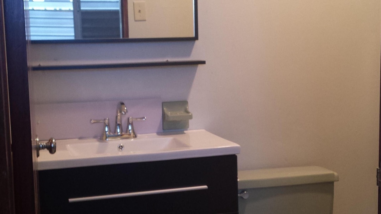 Photo of Bathroom in Angeles