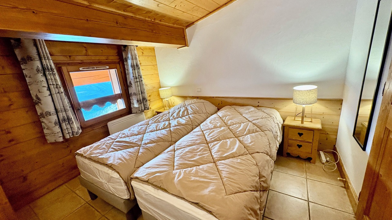 Photo of Bedroom in Arc-1800