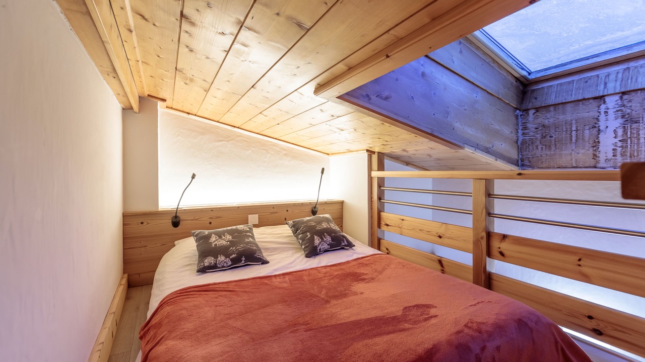 Photo of Bedroom in Arc-1800