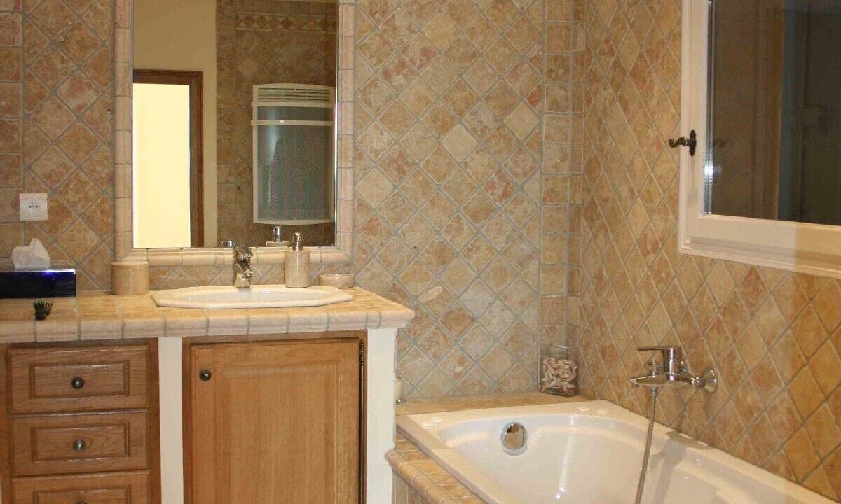 Photo of Bathroom in Entrecasteaux