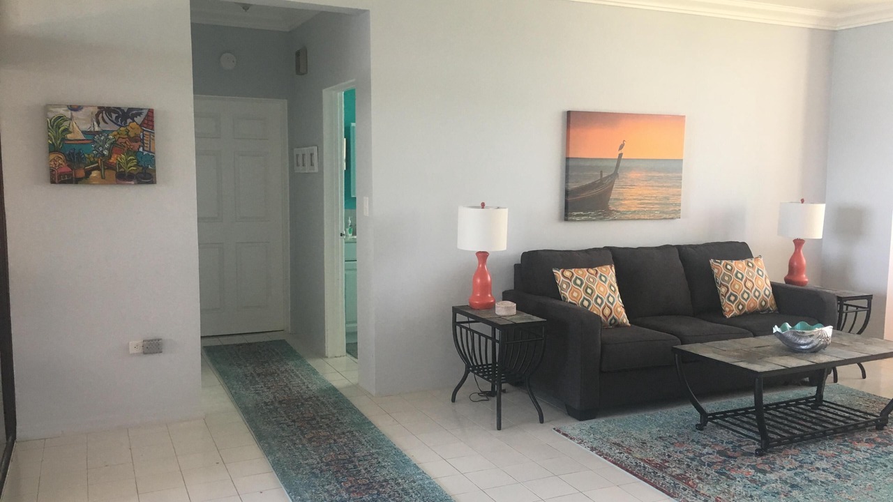 Photo of Livingroom in Estate Two Brothers