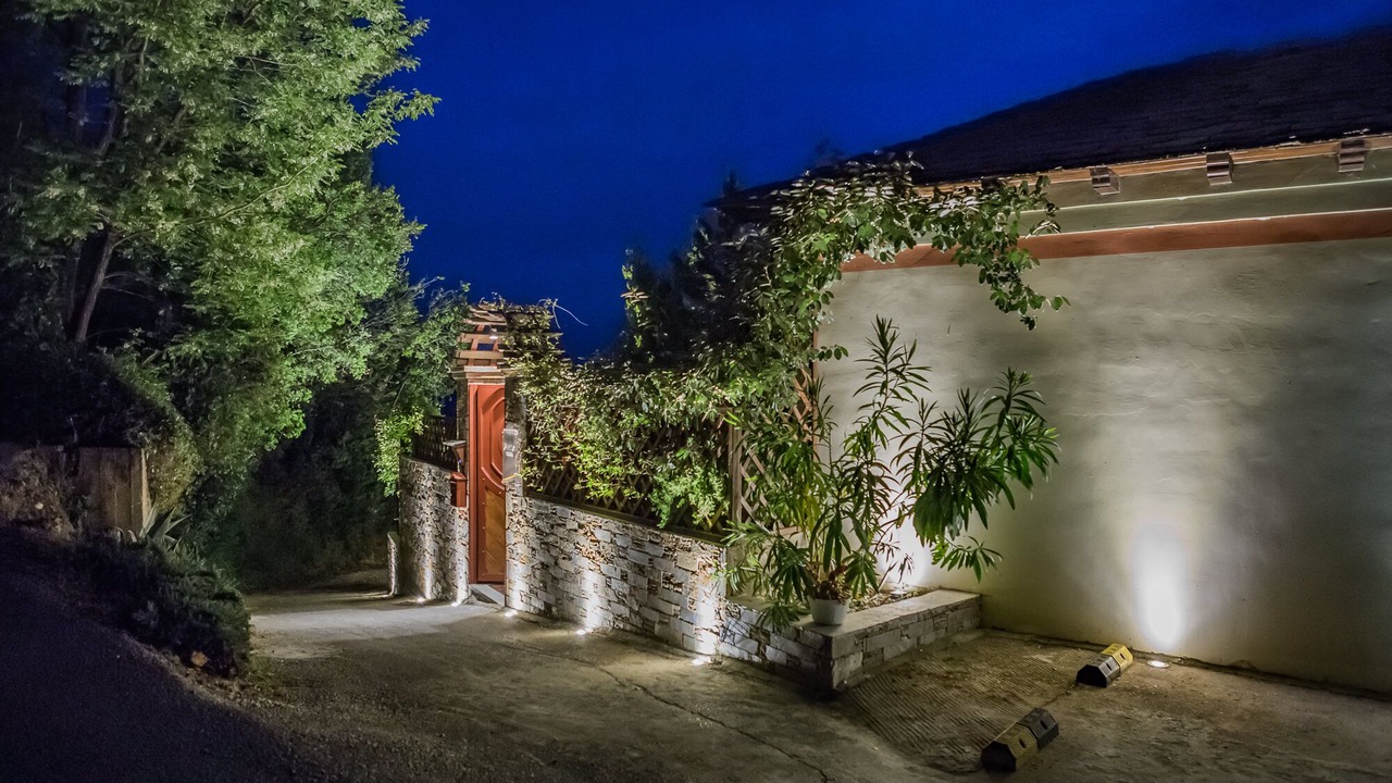 Photo of Outdoor in Mileai