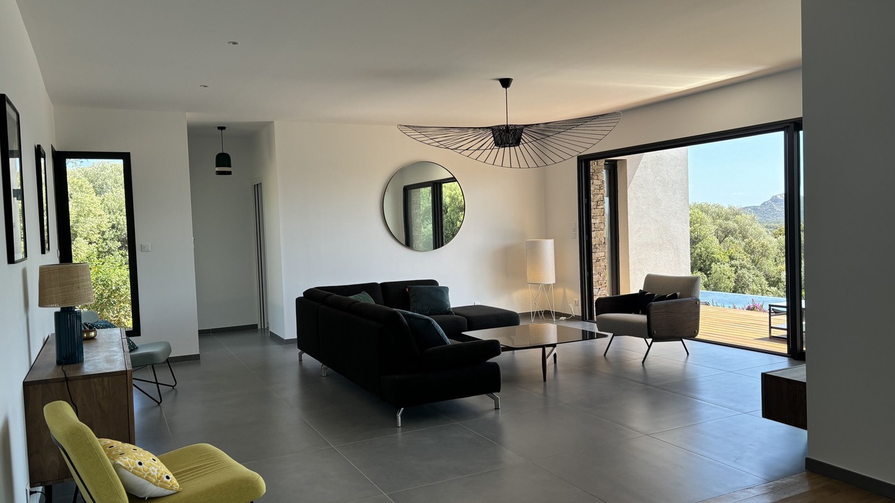 Photo of Livingroom in Monacia-d'Aullene