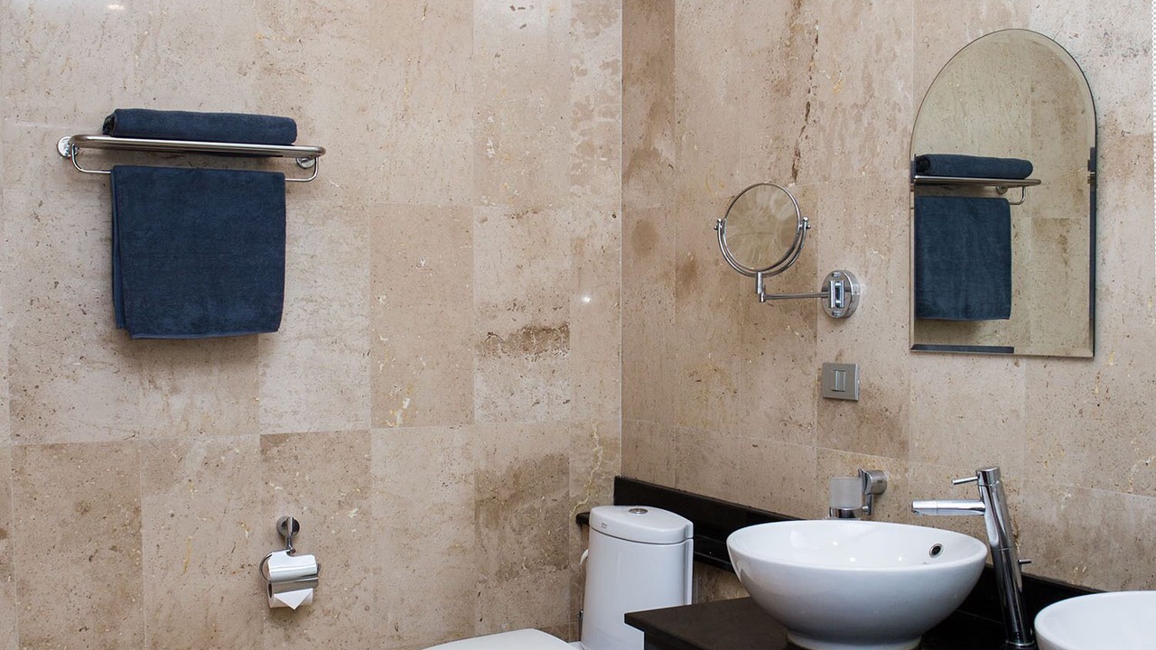 Photo of Bathroom in Khuekkhak