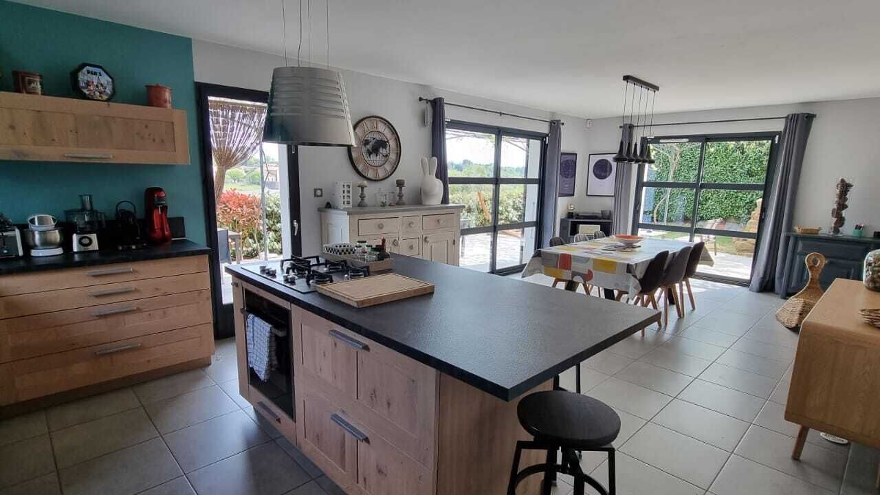 Photo of Kitchen in Saint-Julien-du-Serre