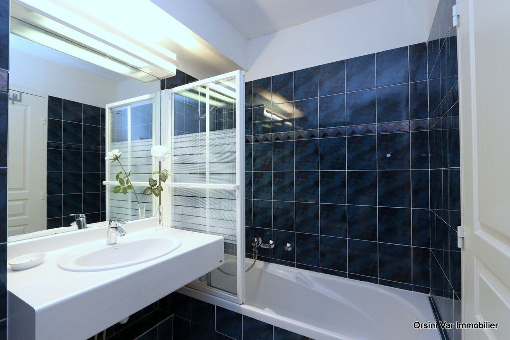 Photo of Bathroom in Saint-Raphael