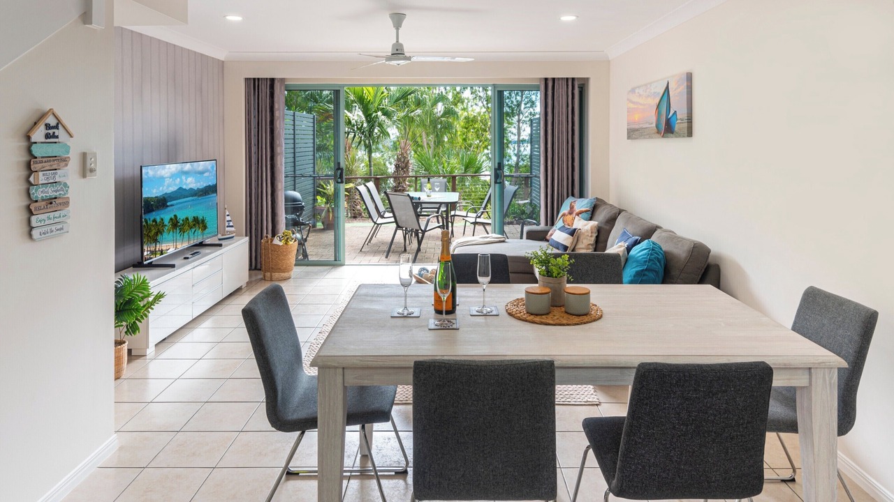 Photo of Livingroom in Hamilton Island