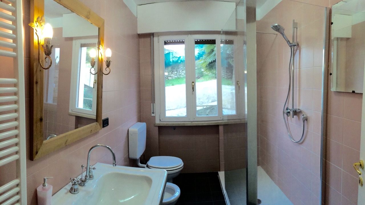 Photo of Bathroom in Malcesine