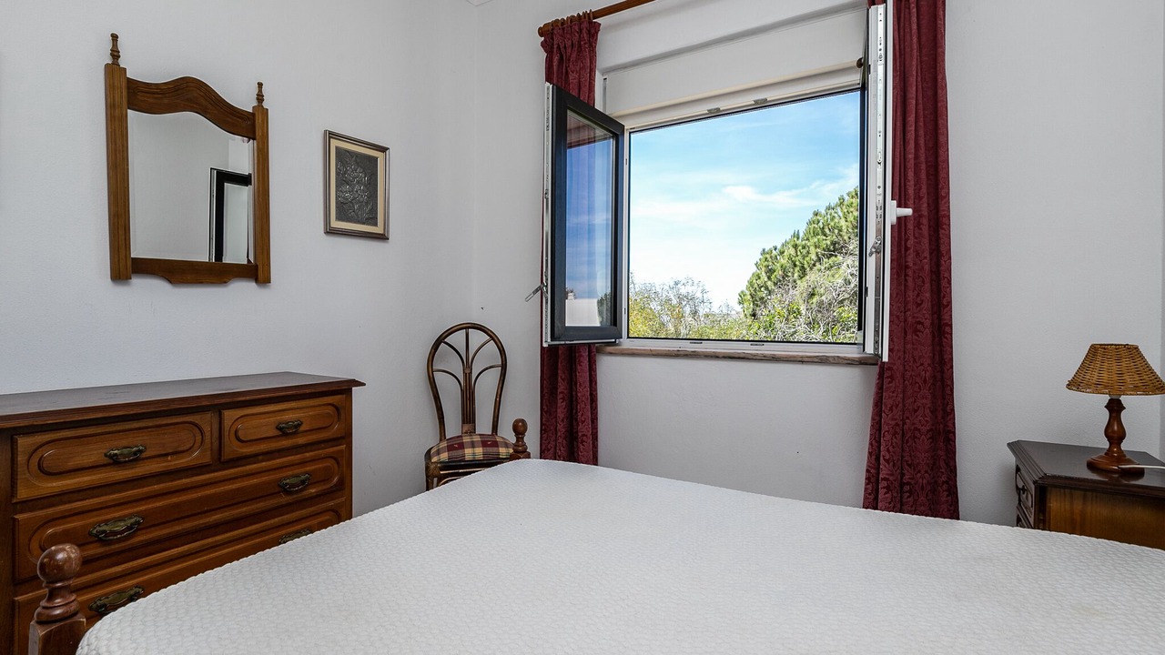 Photo of Bedroom in Alporchinhos