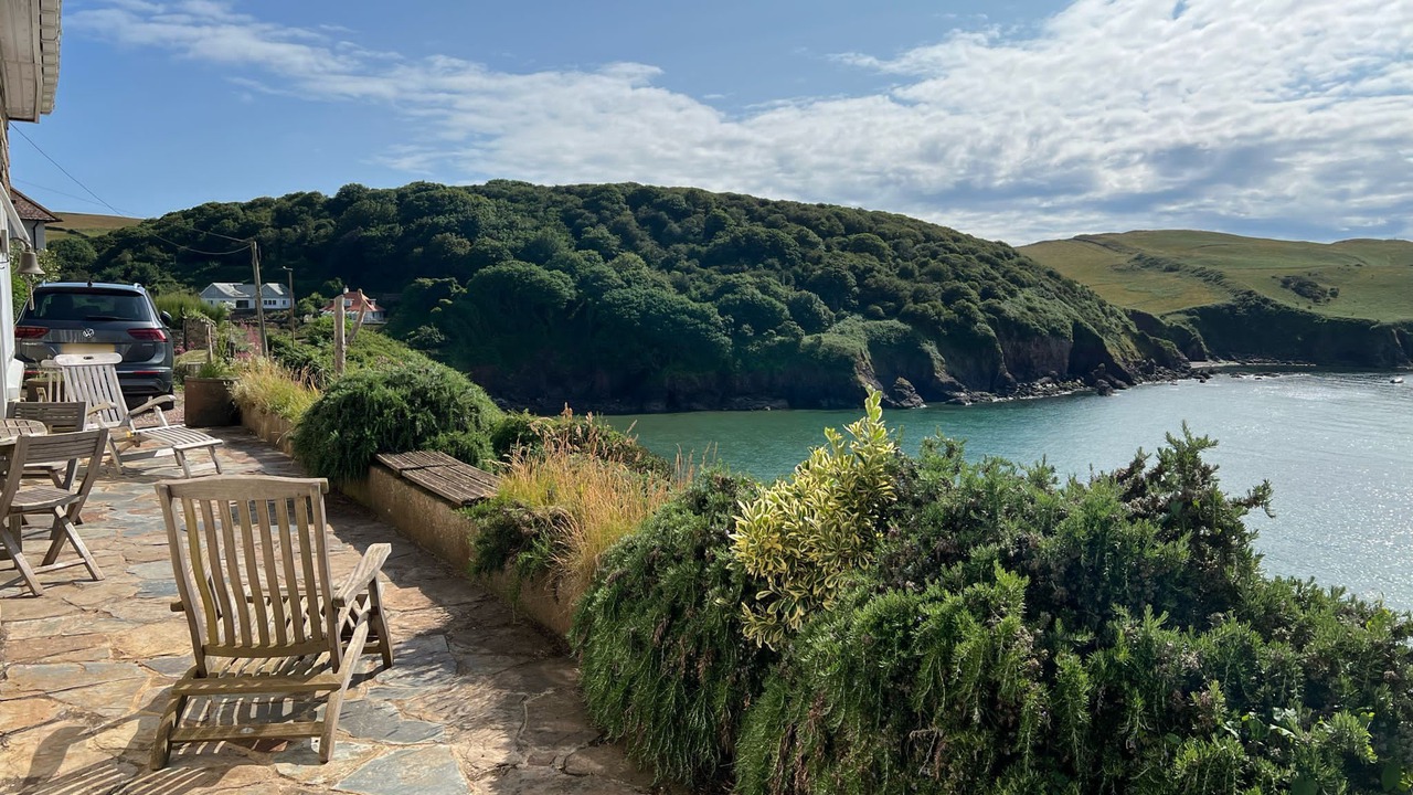 Photo of Patio Balcony in Hope-Cove