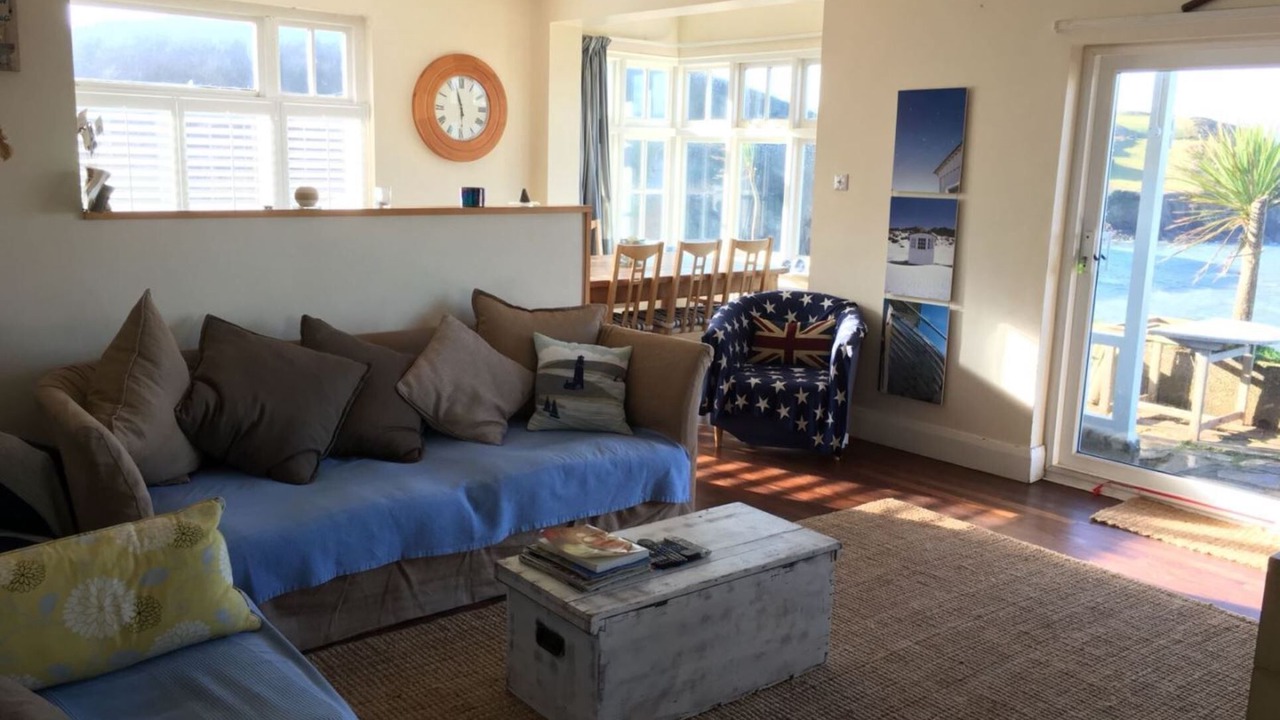 Photo of Livingroom in Hope-Cove