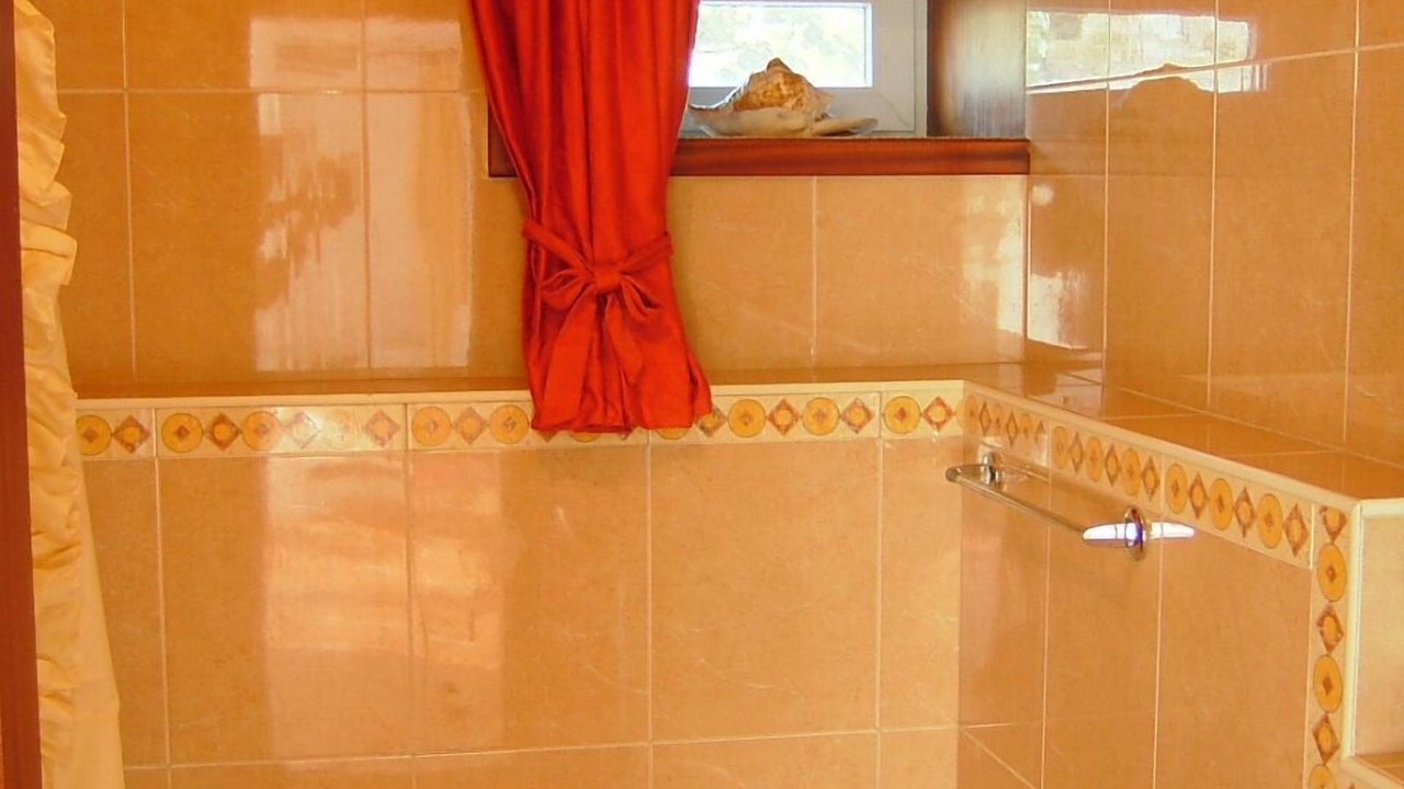 Photo of Bathroom in Rates