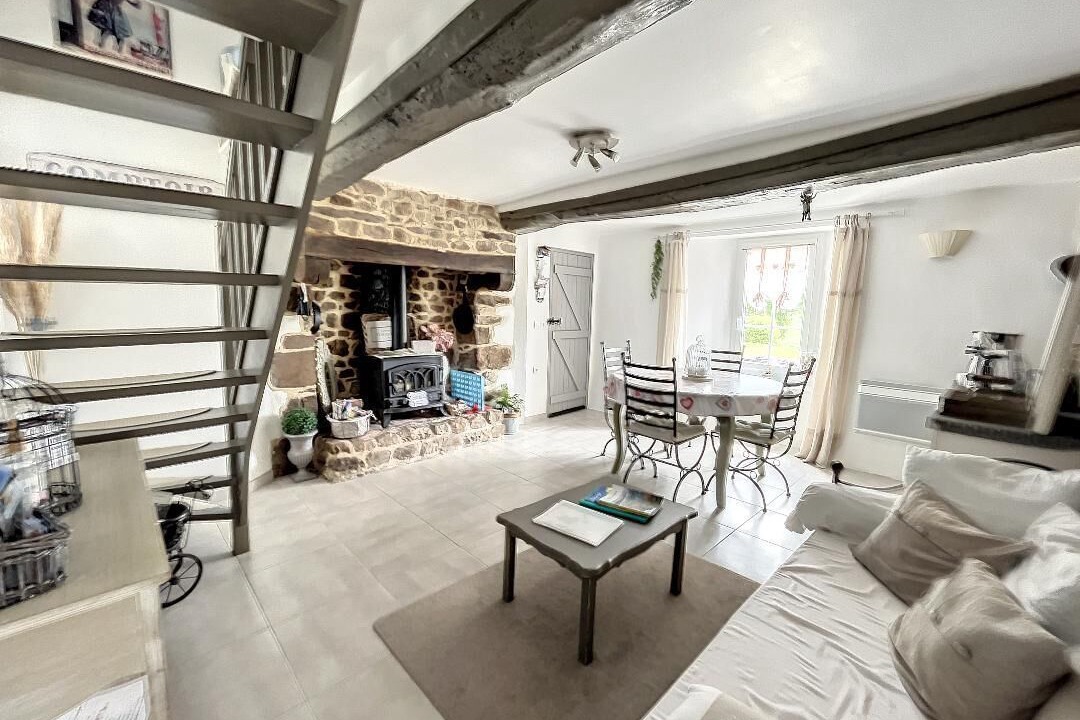 Photo of Livingroom in Montpinchon