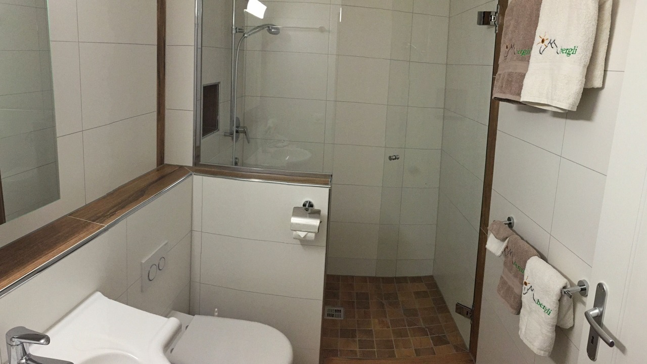 Photo of Bathroom in Goldiwil