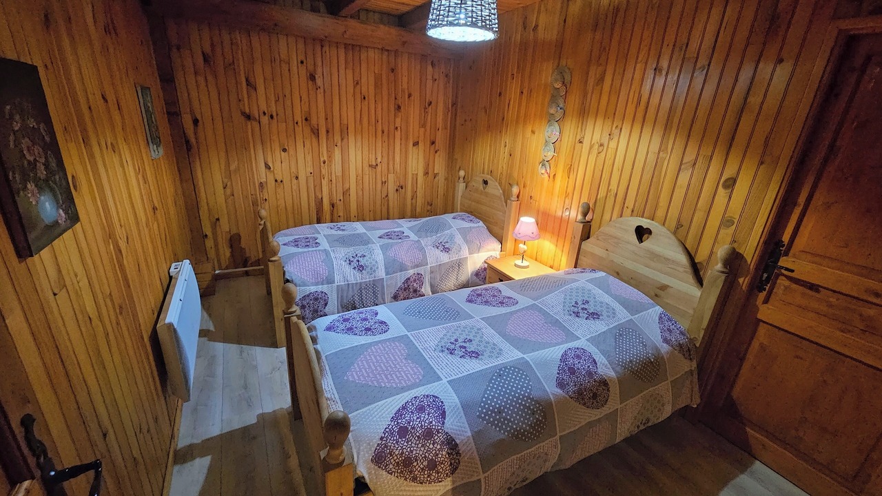 Photo of Bedroom in Felon
