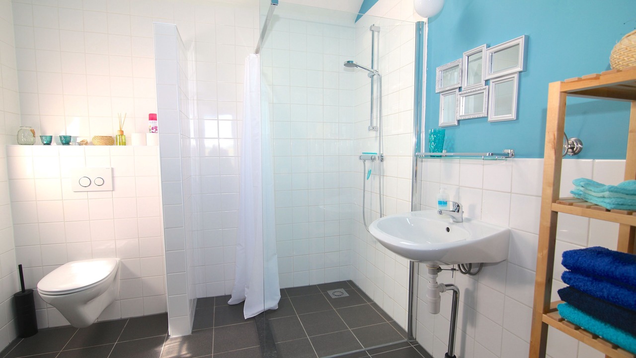 Photo of Bathroom in Enumatil