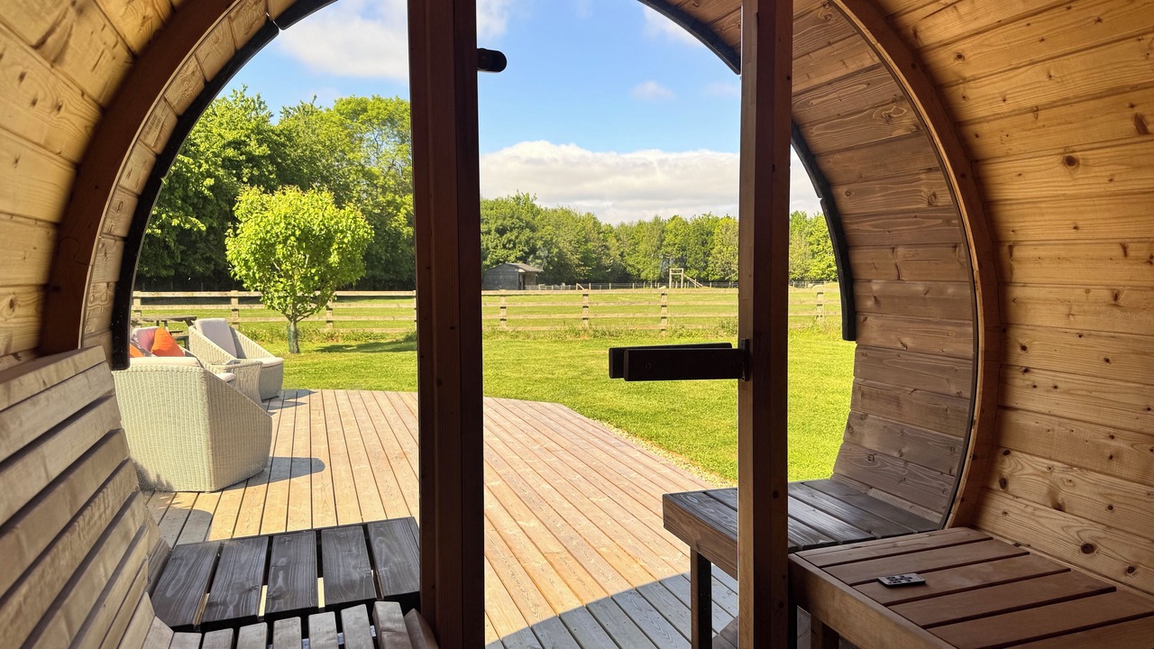 Photo of Patio Balcony in Sutton on the Forest