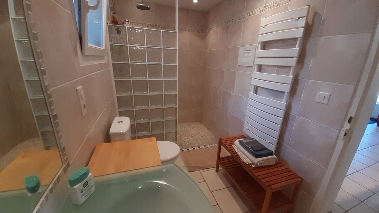 Photo of Bathroom in Le Pouget