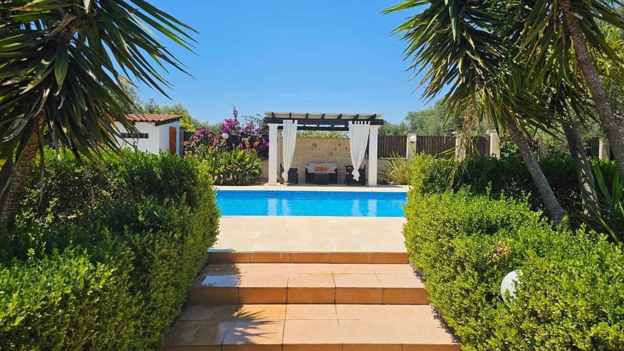 Photo of Outdoor in Oria