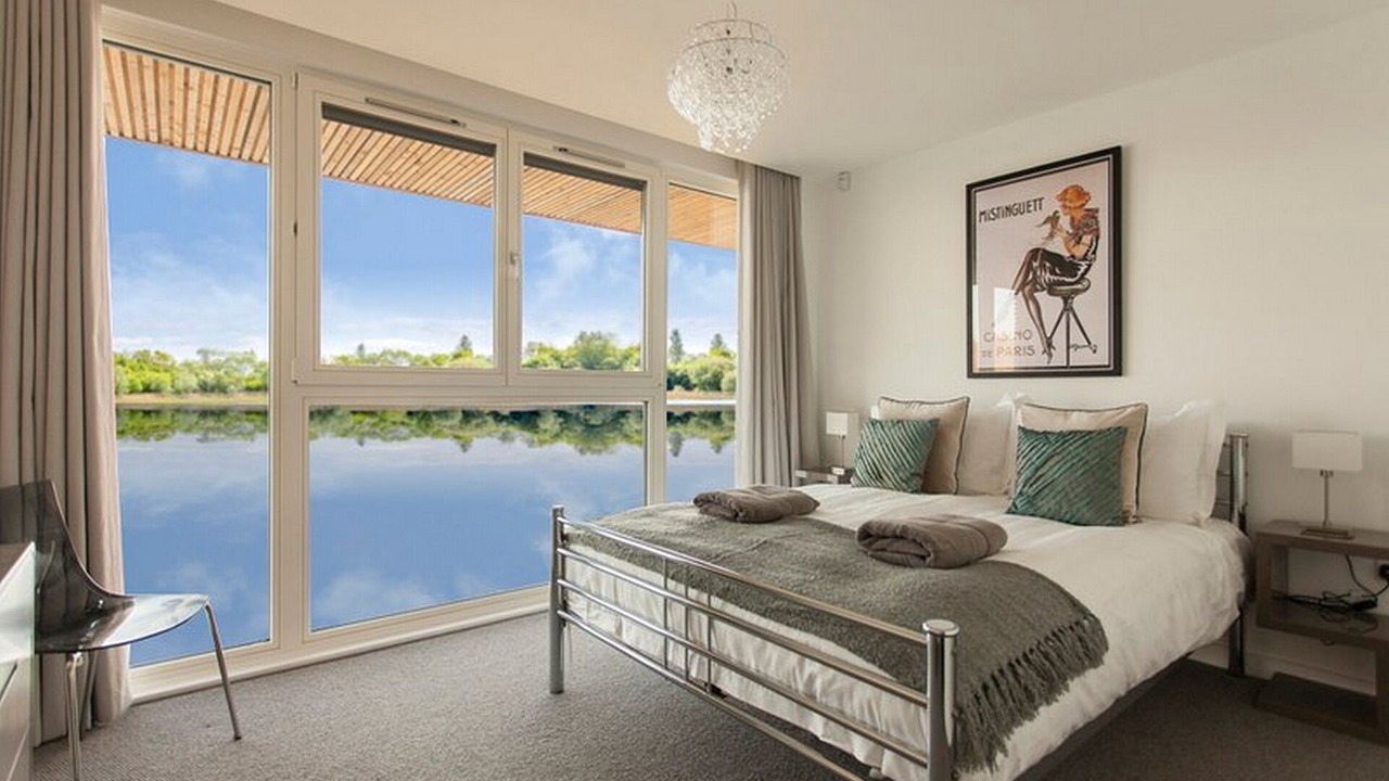 Photo of Bedroom in Lechlade
