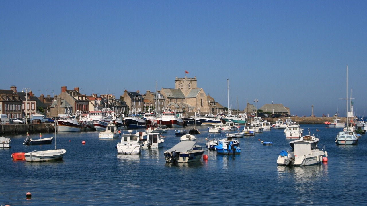 Photo of Others in Saint-Vaast-la-Hougue