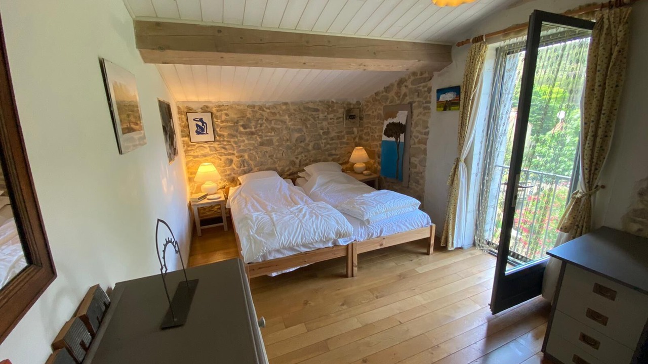 Photo of Bedroom in Albas