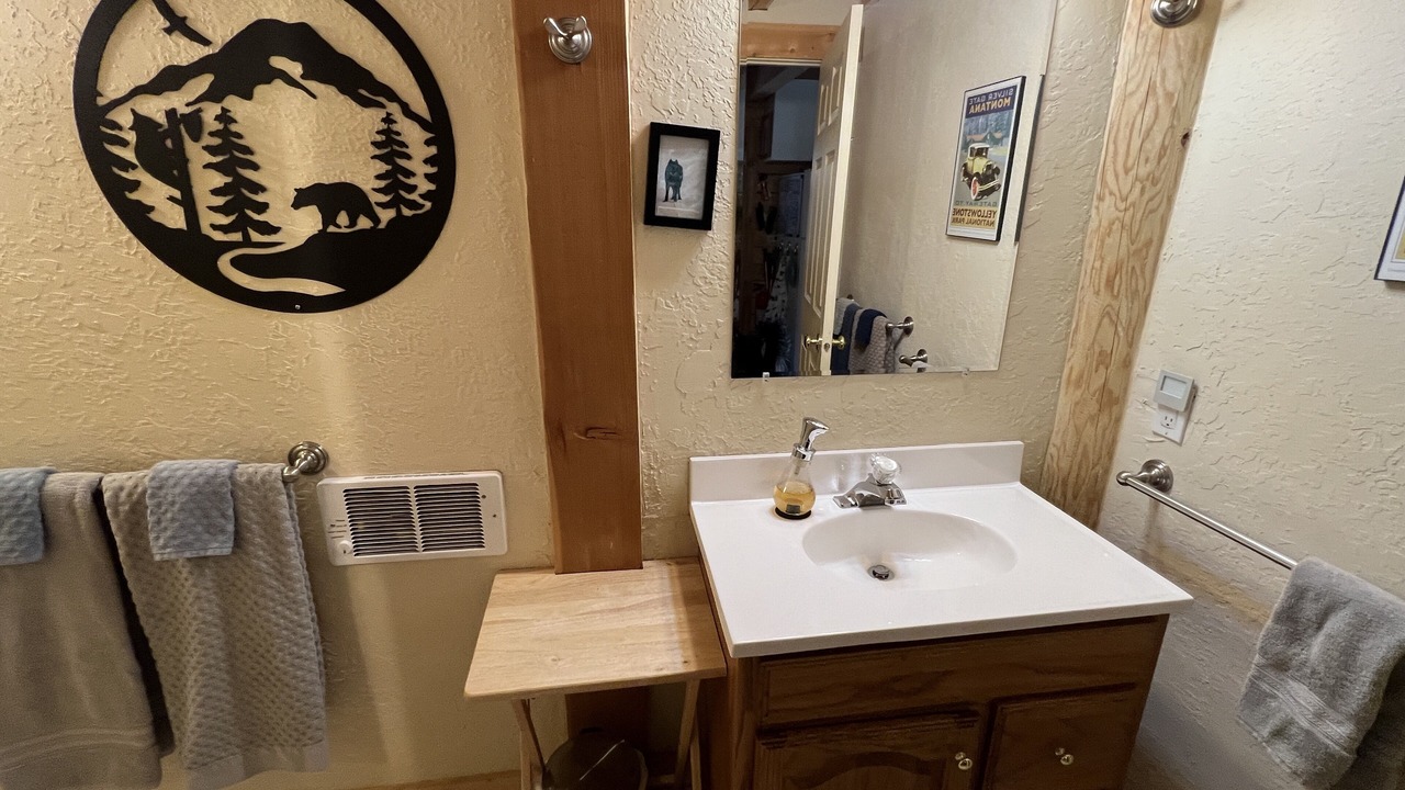 Photo of Bathroom in Silver Gate