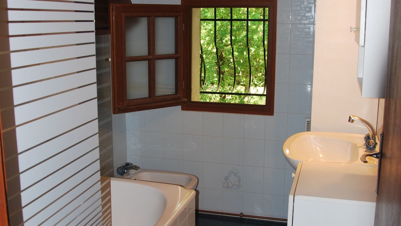 Photo of Bathroom in Saint-Vivien-de-Medoc
