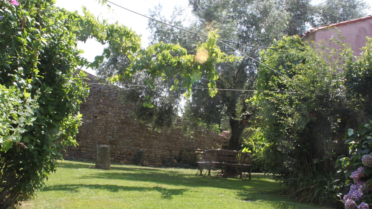Photo of Outdoor in La Chapelle-Themer