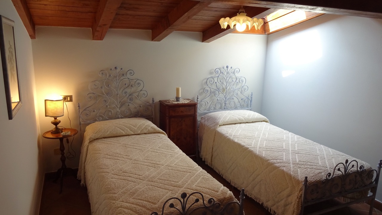 Photo of Bedroom in Toscolano Maderno
