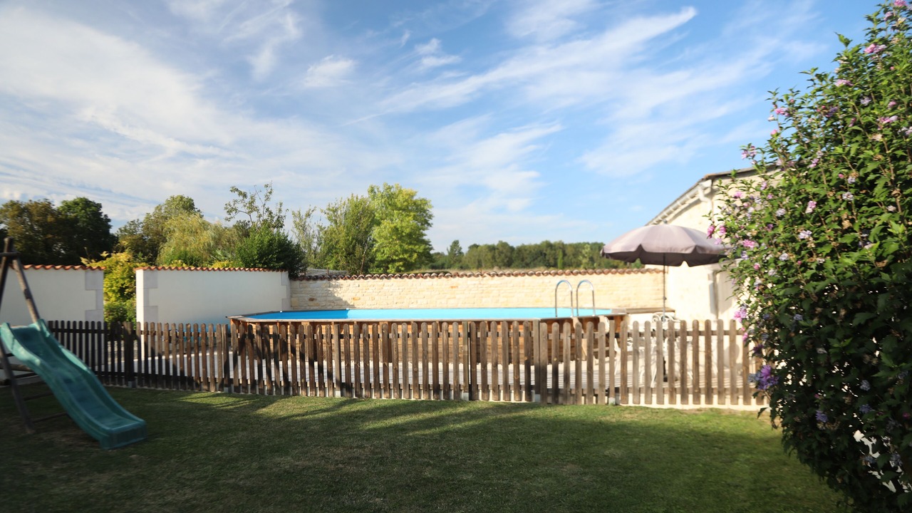 Photo of Outdoor in Migron