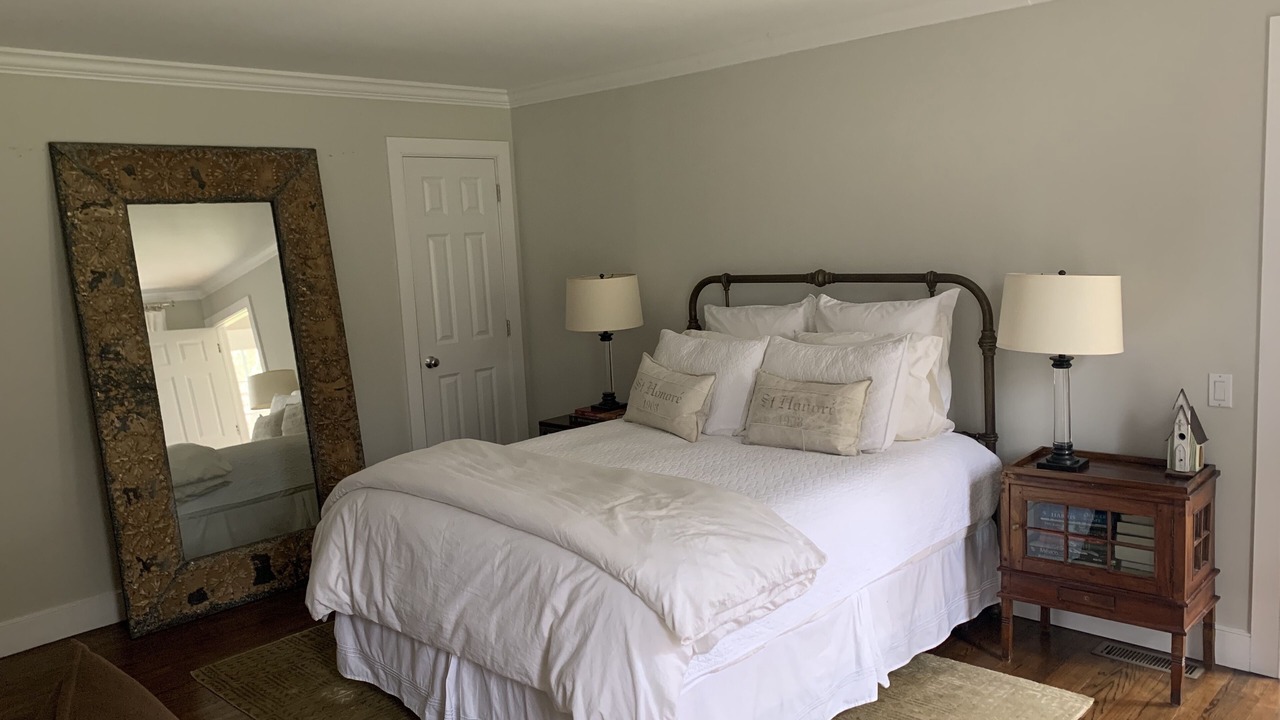 Photo of Bedroom in Wainscott Woods