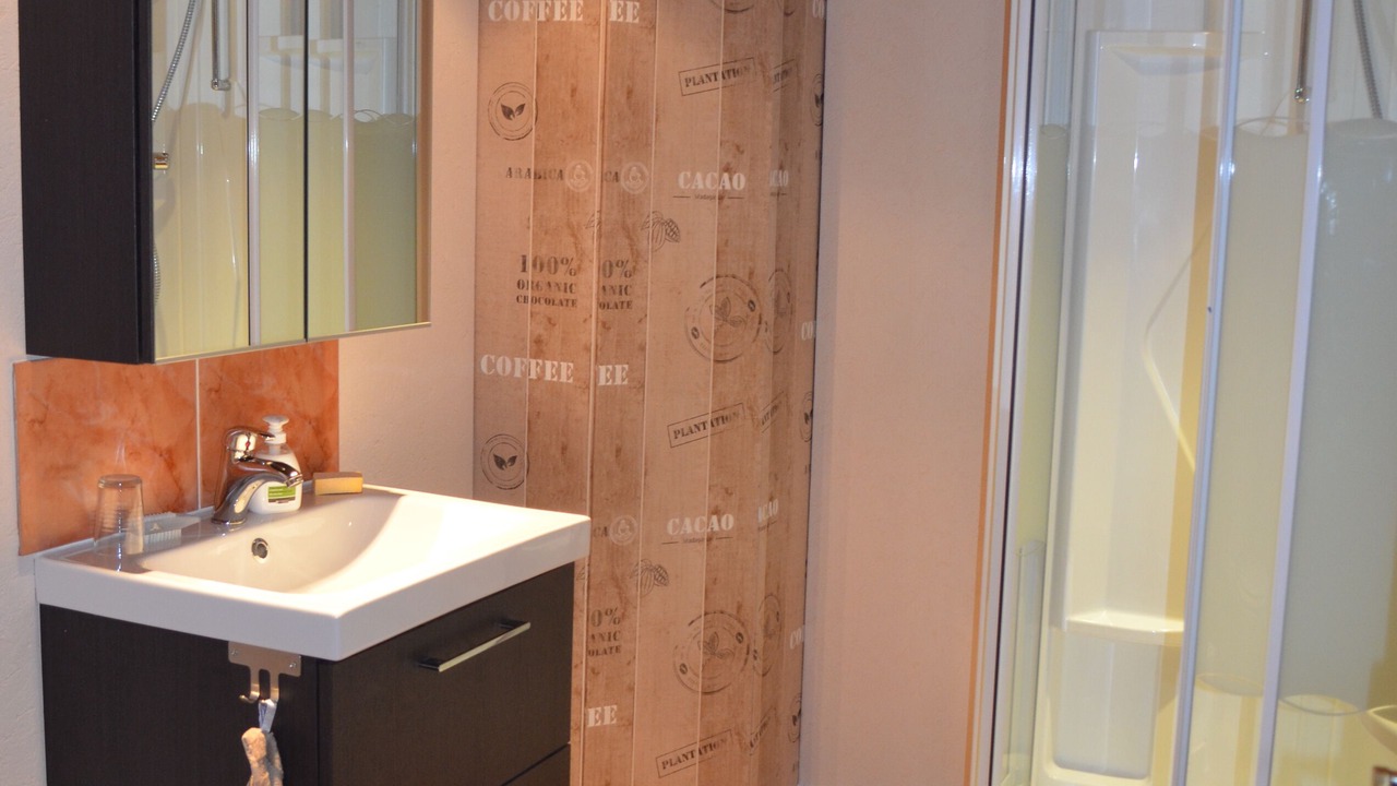 Photo of Bathroom in Genissac