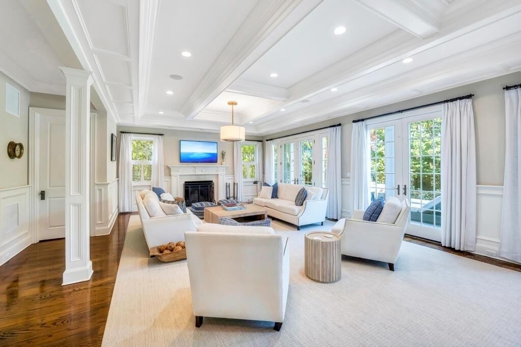 Photo of Livingroom in Water Mill