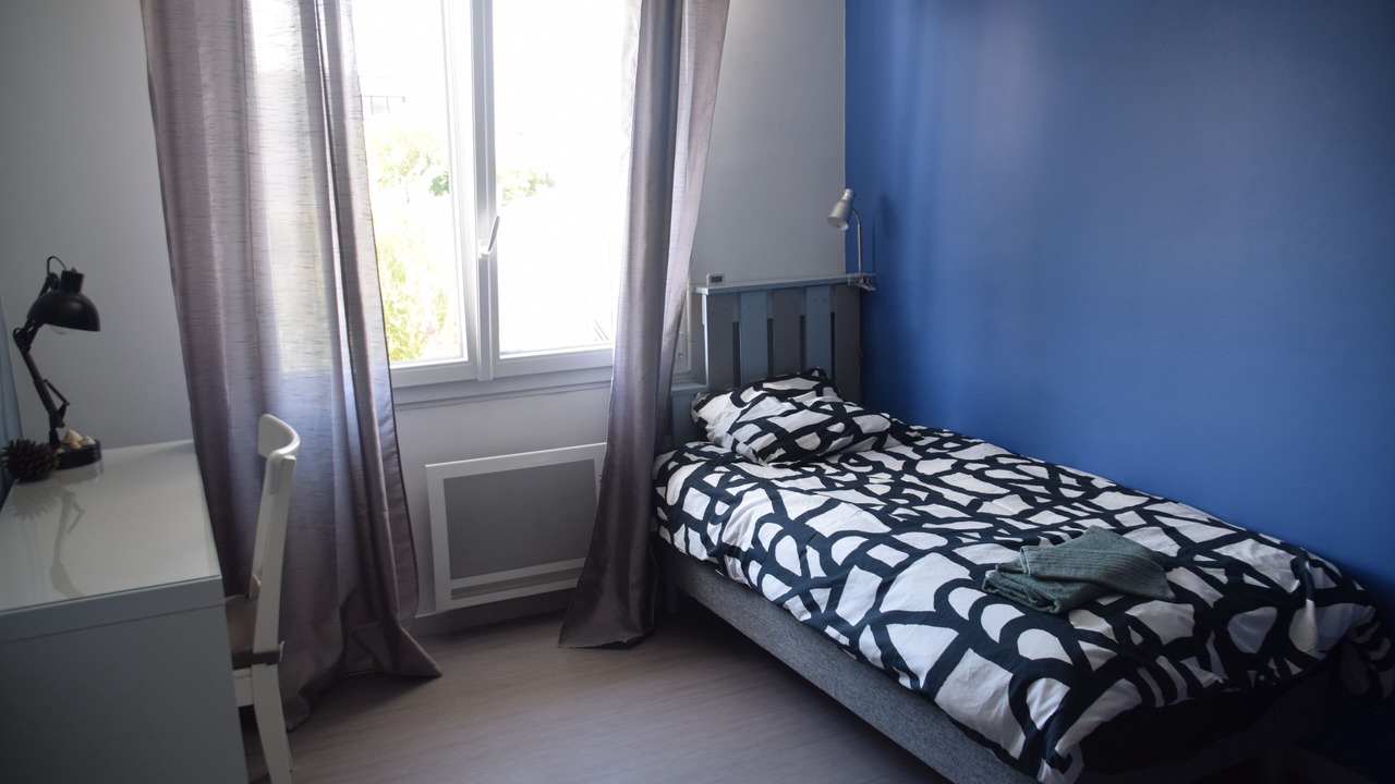 Photo of Bedroom in Plougoulm