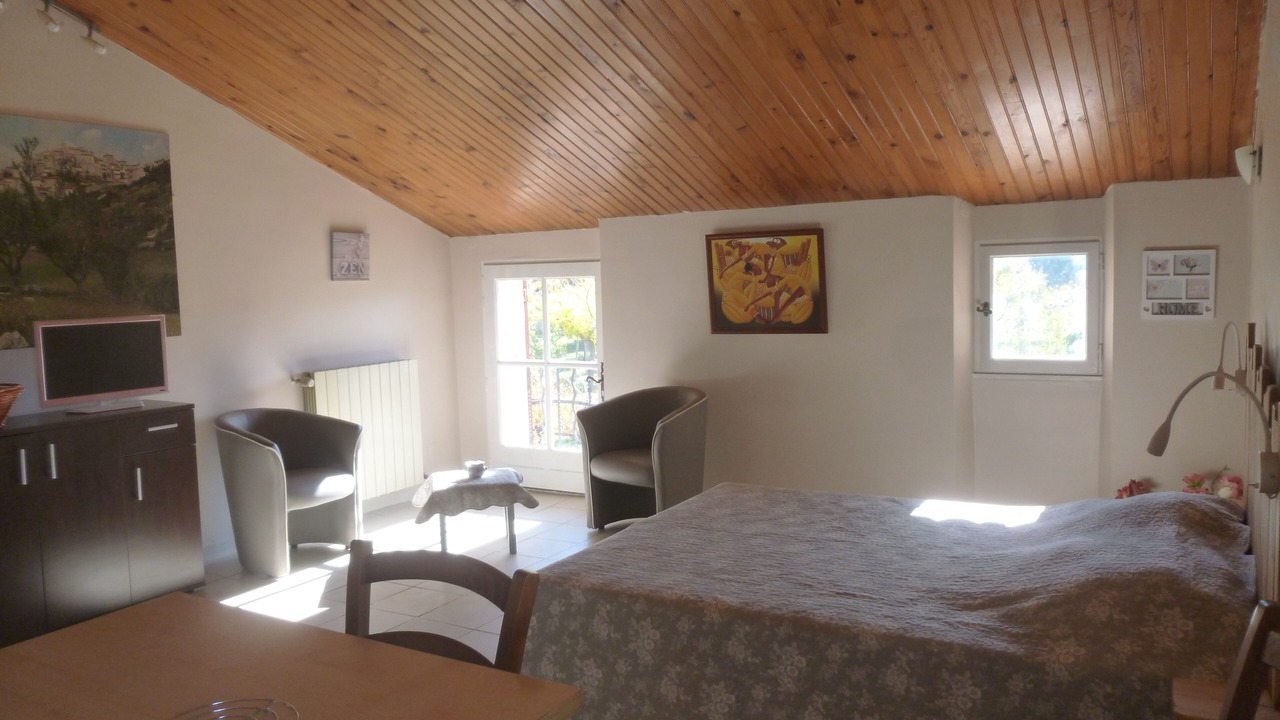 Photo of Bedroom in Lagnes