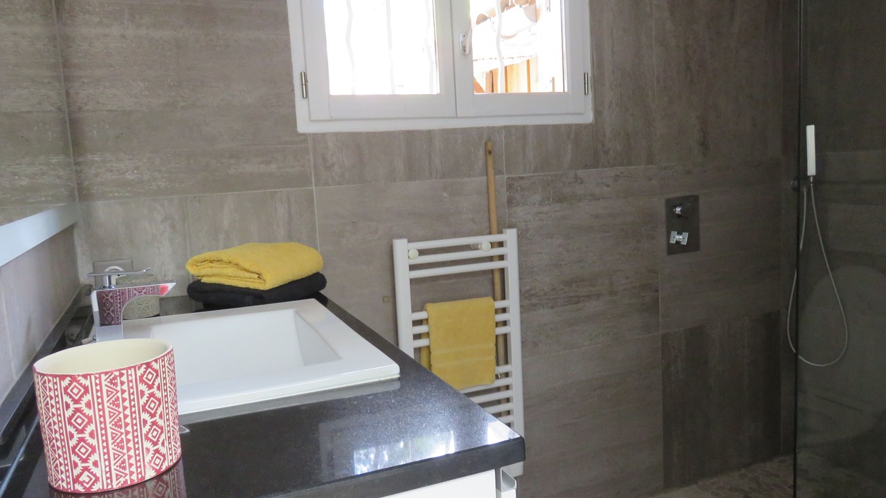 Photo of Bathroom in La Teste-de-Buch