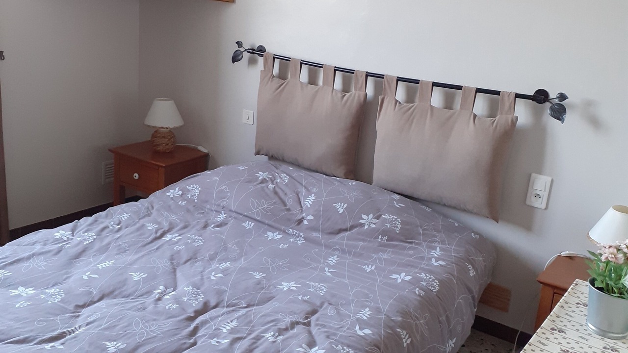 Photo of Bedroom in Pernes-les-Fontaines