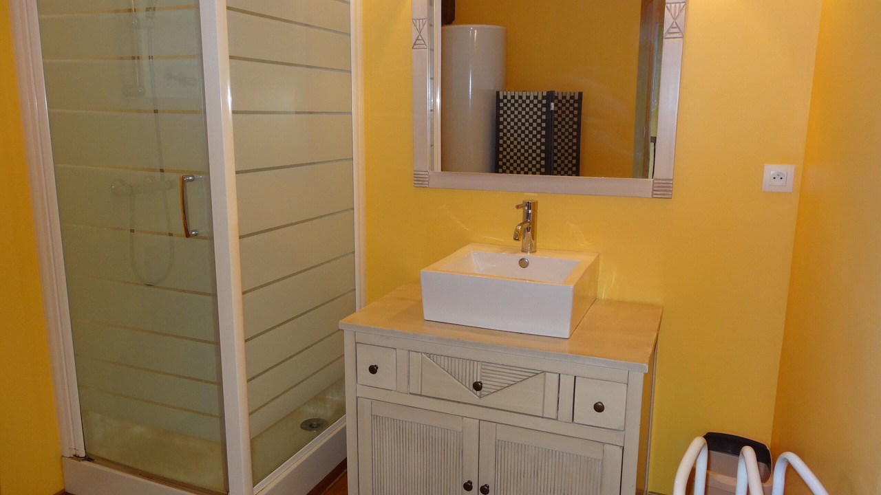 Photo of Bathroom in La Vacquerie