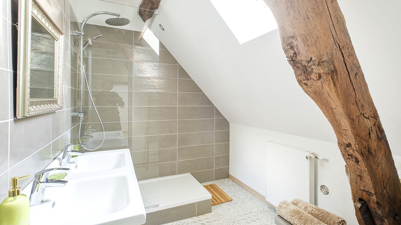 Photo of Bathroom in Corsaint